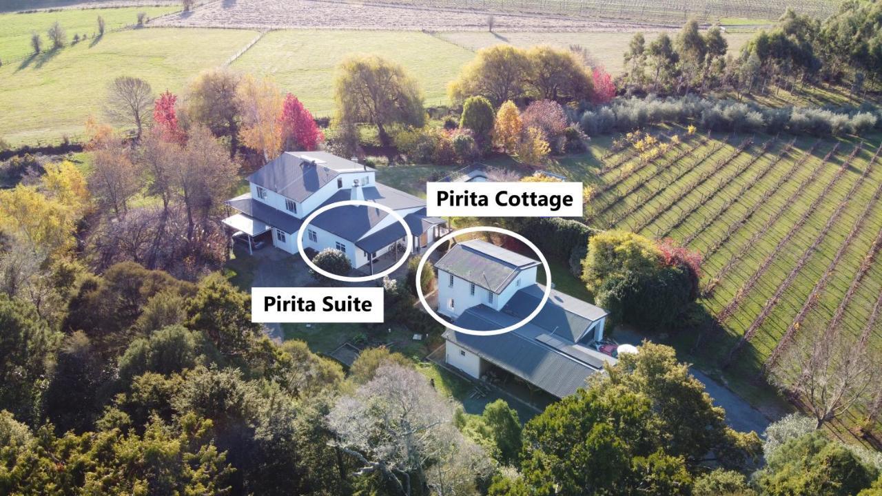 Pirita Vineyard Cottage. Upper Moutere Exteriör bild